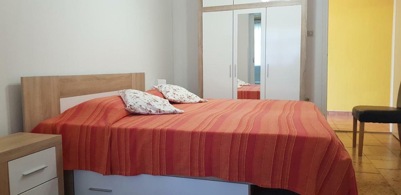 Ferienwohnung Clara 2 Poreč Exterior foto